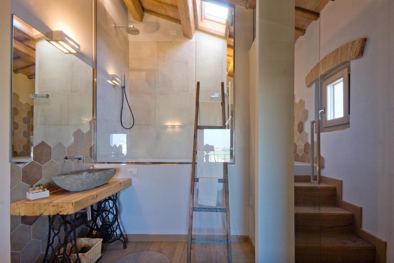 Tabano Ristorante-Casolare Bed & Breakfast เยซี ภายนอก รูปภาพ